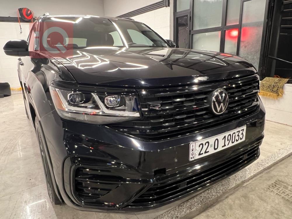 ڤۆڵکسواگن ئەتڵەس کرۆس سپۆرت